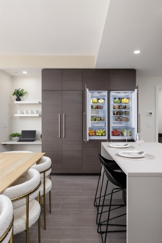 807-4168 Lougheed Highway, Burnaby, BC 