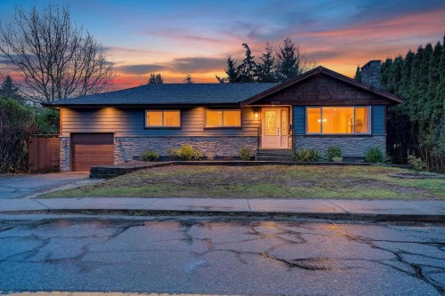 12106 214 Street  Maple Ridge, BC V2X 5E1