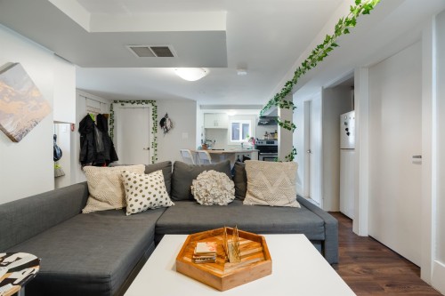 2808 6Th Avenue W, Vancouver, BC 