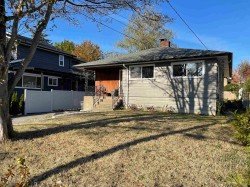 72xx Curtis Street  Burnaby, BC V5A 1K1