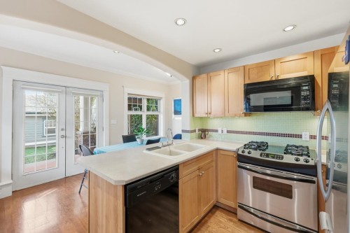 3662 Oak Street, Vancouver, BC 