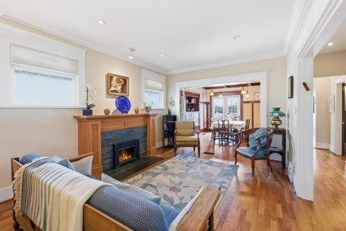 3662 Oak Street, Vancouver, BC 