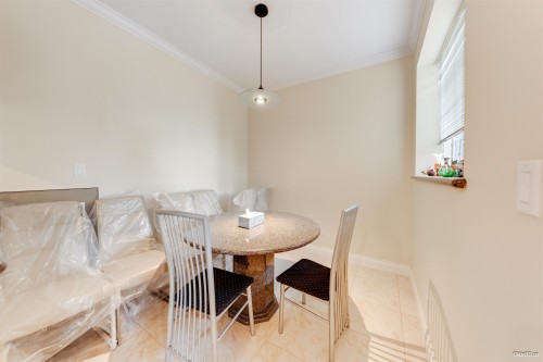 4989 Chalet Place, North Vancouver, BC 