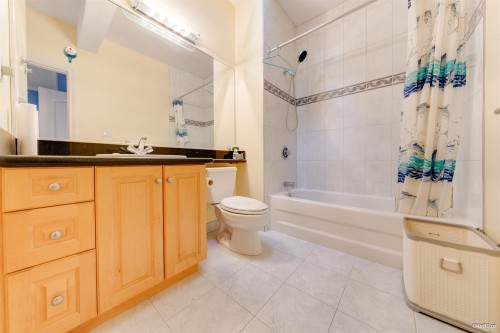 4989 Chalet Place, North Vancouver, BC 
