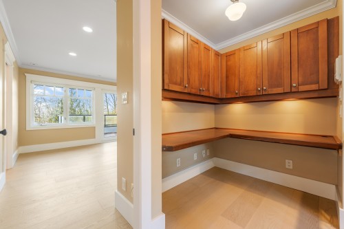 366 Keith Road, West Vancouver, BC 