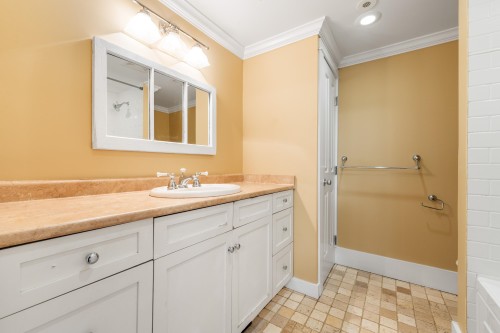 366 Keith Road, West Vancouver, BC 