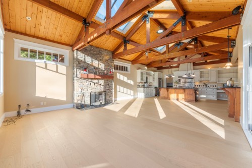 366 Keith Road, West Vancouver, BC 