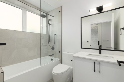 853 19Th Avenue E, Vancouver, BC 