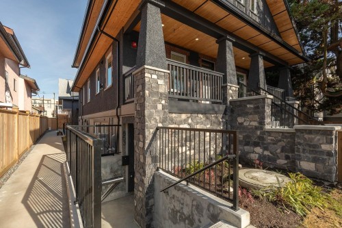 853 19Th Avenue E, Vancouver, BC 