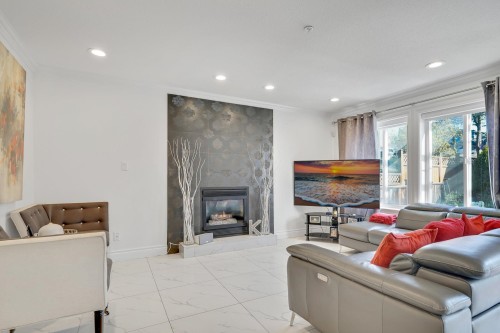 4218 10Th Avenue W, Vancouver, BC 