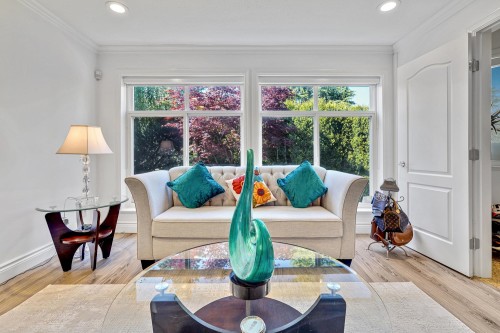 4218 10Th Avenue W, Vancouver, BC 