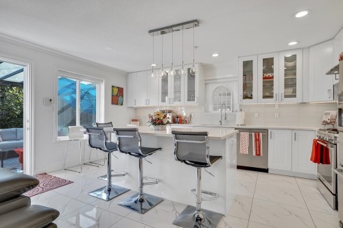 4218 10Th Avenue W, Vancouver, BC 