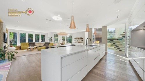 2710 Crescentview Drive, North Vancouver, BC 