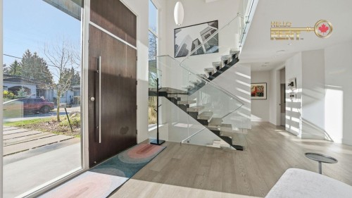 2710 Crescentview Drive, North Vancouver, BC 