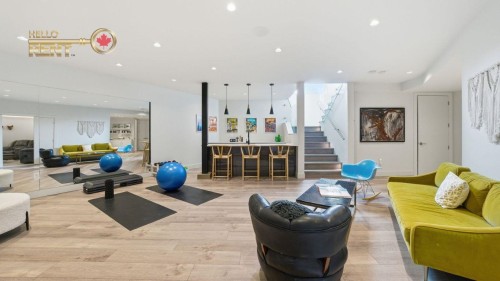 2710 Crescentview Drive, North Vancouver, BC 