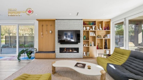 2710 Crescentview Drive, North Vancouver, BC 