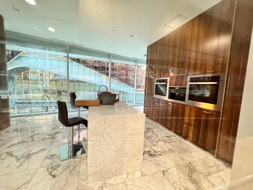 68 Smithe Street, Vancouver, BC 