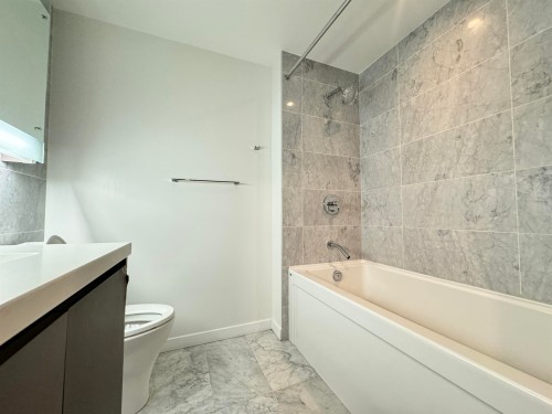 68 Smithe Street, Vancouver, BC 