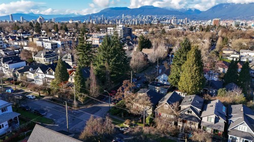 319 26Th Avenue E, Vancouver, BC 