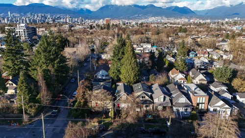 319 26Th Avenue E, Vancouver, BC 