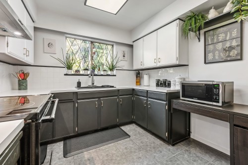 2560 Haversley Avenue, Coquitlam, BC 