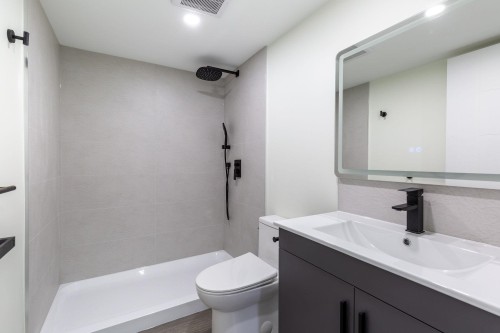 18-21163 Lougheed Highway, Maple Ridge, BC 