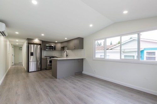 18-21163 Lougheed Highway, Maple Ridge, BC 