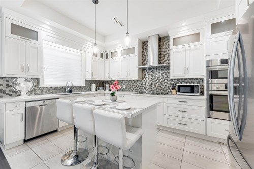 7380 Ontario Street, Vancouver, BC 