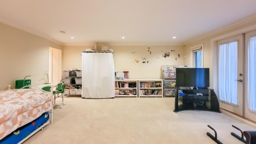 203 18Th Street E, North Vancouver, BC 