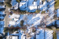 23311 118 Avenue  Maple Ridge, BC V2X 2N3