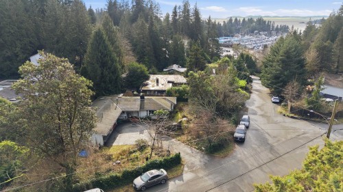 5757 Cranley Drive  West Vancouver, BC V7W 1S9