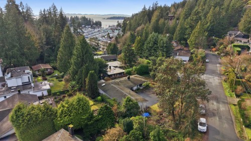 5757 Cranley Drive, West Vancouver, BC 