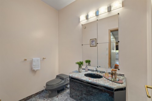 2490 Westhill Court, West Vancouver, BC 