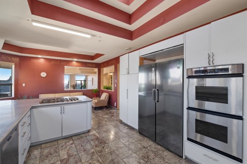 2490 Westhill Court, West Vancouver, BC 