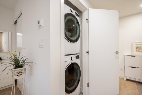 910-318 Alderson Avenue, Coquitlam, BC 