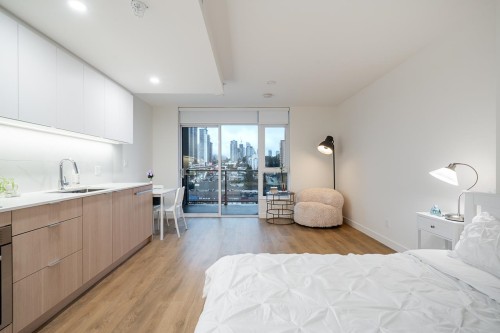 910-318 Alderson Avenue, Coquitlam, BC 