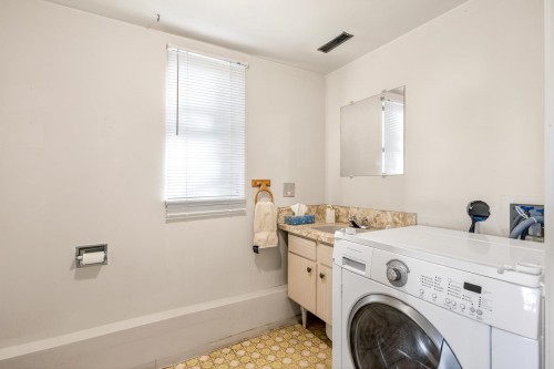 1347 Cornell Avenue, Coquitlam, BC 