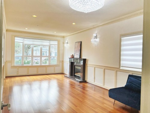 2813 21St Avenue W, Vancouver, BC 