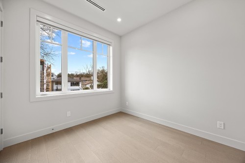 3015 19Th Avenue E, Vancouver, BC 