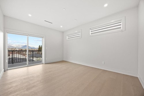 3015 19Th Avenue E, Vancouver, BC 