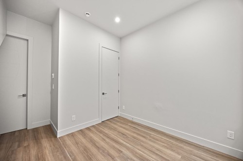 3015 19Th Avenue E, Vancouver, BC 