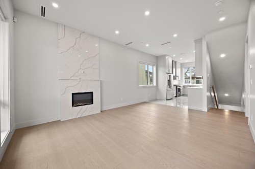 3015 19Th Avenue E, Vancouver, BC 