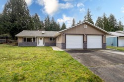 7929 Southwood Road  Halfmoon Bay, BC V0N 1Y1