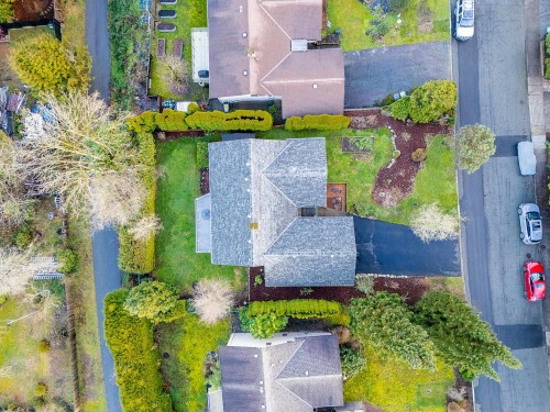 1063 Corona Crescent, Coquitlam, BC 