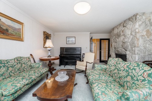 1063 Corona Crescent, Coquitlam, BC 