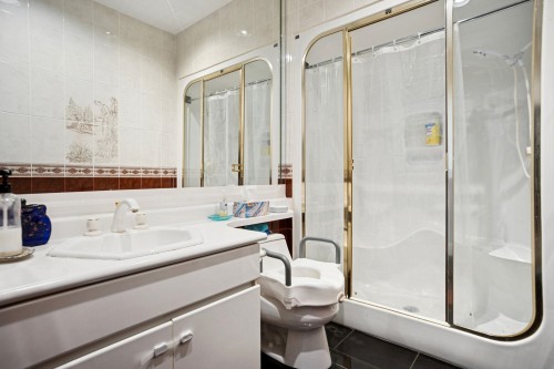 2085 Qualicum Drive, Vancouver, BC 