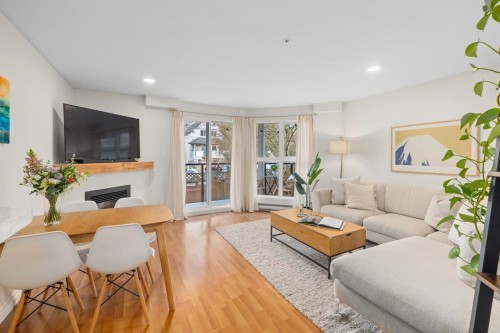 205-2212 Oxford Street  Vancouver, BC V5L 1G1