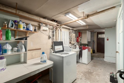 236 12Th Avenue W, Vancouver, BC 