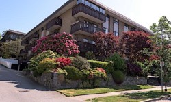 205-120 4th Street E North Vancouver, BC V7L 1H6
