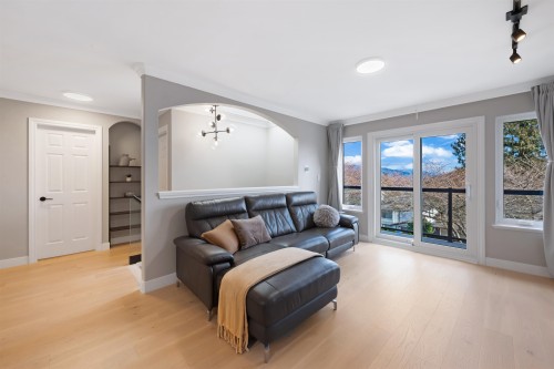 65 Ellesmere Avenue, Burnaby, BC 